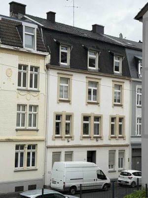 Hübsche  2,5-Zimmer-Wohnung mit Terrasse und Einbauküche in Heckinghausen
