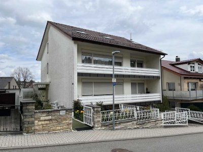 Ispringen: Großzügiges 2-3 Familienhaus in guter, ruhiger Wohnlage u. nahegelegenem S-Bahn-Anschluss