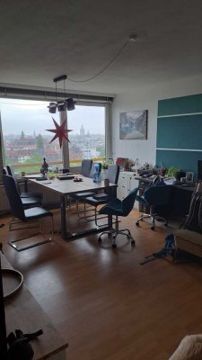 Lebendig wohnen in Linden-Mitte: 3-Zimmer-Wohnung mit Balkon