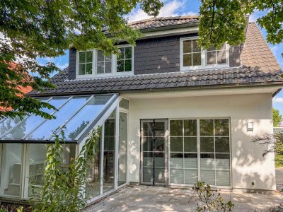 Zeitlose Architektur - Einfamilienhaus in bester Lage von Schiffdorf