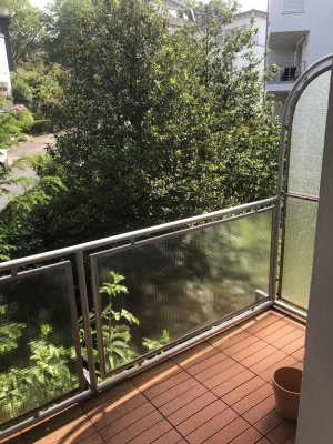 Gepflegte 2-Zimmer-Wohnung mit Balkon im 1. OG in Wuppertal-Heckinghausen