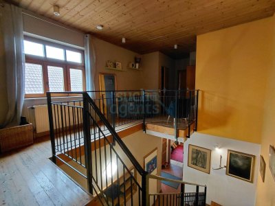 NEUER PREIS! Familienfreundliches Stadthaus mit Entwicklungspotential, 6 Zimmern und Terrasse