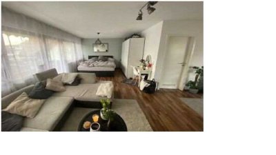 Geschmackvolle 2-Zimmer-Wohnung mit Einbauküche in Ditzingen