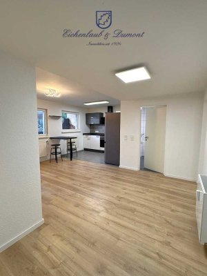 Kernsanierte 4-ZKB Wohnung nahe St. Arnualer Markt. Einbauküche + eigener Eingang