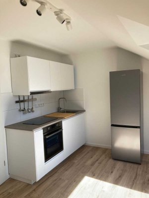 Erstbezug nach Sanierung: 1,5-Zimmer-Wohnung mit Einbauküche in Eching
