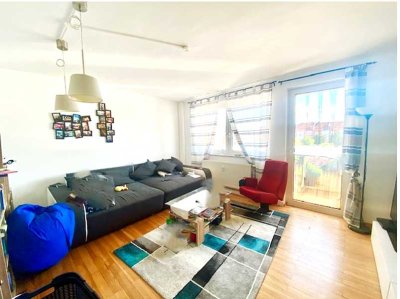 Lichtdurchflutete 4-Zimmer-Wohnung in zentraler Lage mit Blick auf die Altenburg