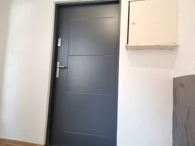 Erstbezug nach Sanierung mit EBK: Stilvolle 2-Zimmer-Wohnung in Fürth