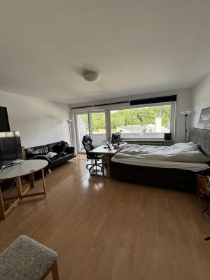 1-Zimmer-Wohnung mit Balkon und Pantryküche in Bad Vilbel