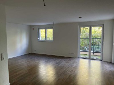 Stilvolle, neuwertige 3-Raum-Erdgeschosswohnung mit Einbauküche in Bernau bei Berlin