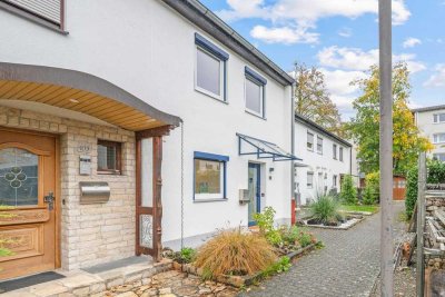 *PROVISIONSFREI* Komplett renoviertes, lichtdurchflutetes Reihenhaus mit Garten in ruhiger Lage
