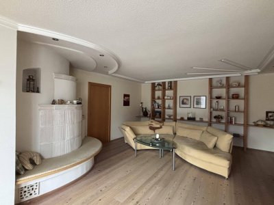 Großzügige, vollmöblierte 190 m² Wohnung: Platz für die ganze Familie