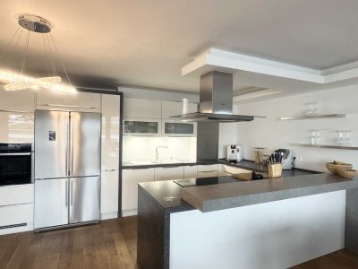 Traumhafte möblierte und moderne 4 Zimmer Wohnung mit top Ausstattung