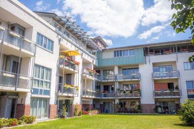 2-Zimmer-Erdgeschosswohnung mit EBK