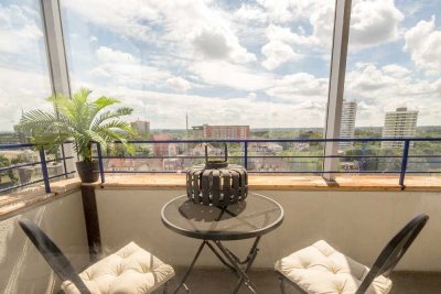 1 Zimmer-Küche-Bad Wohnung mit Wintergarten und Balkon ab 01.05.2025