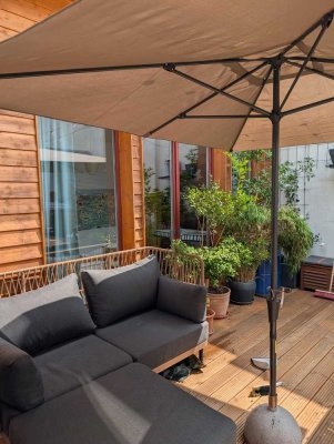 Stilvolle 4 Raum-Maisonette mit EBK, Dachterrasse, Kamin & Stellplatz