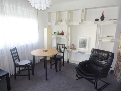 Möbliertes 1-Zimmer Apartment mit großem Balkon zentral in Neu-Isenburg