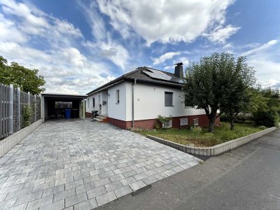 Großzügiger Bungalow in ruhiger Ortsrandlage mit Weitblick – ideal für Familien