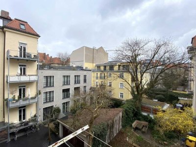 Herzogstr: Renov. 2-Zi-Altbau mit Wohnküche (keine WG)