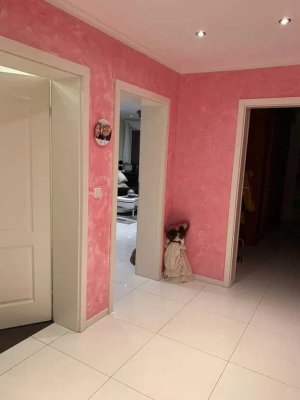 Helle 2-Zimmer Wohnung mit Balkon im 5. OG in Obertshausen