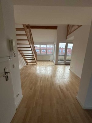 Exklusive 2,5-Zimmer-Maisonette-Wohnung mit Einbauküche in Berlin Prenzlauer Berg