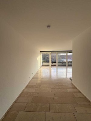 Gepflegte 2 Zimmer Wohnung im Zentrum vom Hollage