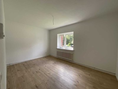 Vollsanierte 2-Zimmer-Wohnung mit Dusche in Wilhelmshaven City