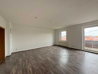 2-Raumwohnung mit Einbauküche und Balkon