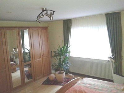 Hochwertige, zentrumsnahe, großzügige 3 ZKB Wohnung mit 2 Balkone