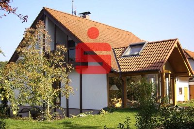Zwei Wohnbereiche, ein Zuhause - mit Platz im Grünen
