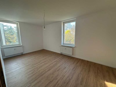 Erstbezug nach Sanierung WE3 im OG: geräumige 3,5-Zimmer-Wohnung zur Miete in Mansfeld