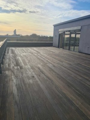 3 Nettokaltmieten frei bei Anmietung, Penthousewohnung mit 180 m² Dachterrasse in Moers zu vermieten