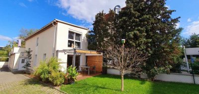 Wohnen wie im Einfamilienhaus im Grünen mit Terrasse, Garten u. Garage