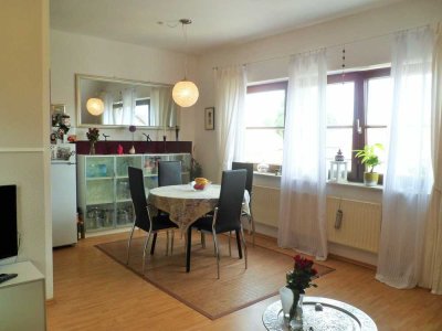 Gemütliche 2-Raum-DG-Wohnung mit Kochnische und Loggia