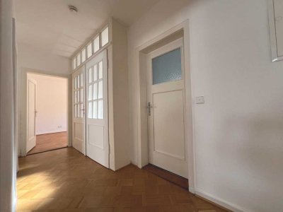 Für Altbau-Liebhaber! Charmante 4-Zimmer-Wohnung in zentraler Lage von Bruchsal