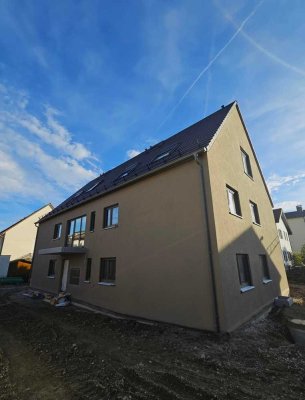 2-Zimmer Wohnung im Dachgeschoss mit Loggia – Wohnen in der Tiroler Straße, Dachau (ab 01.01.2026)