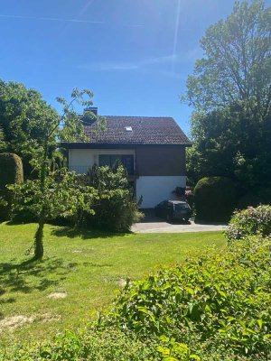 Wohnen im Luftkurort – Großzügiges Zuhause mit Einliegerwohnung in Detmold-Heiligenkirchen