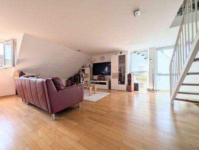 Provisionsfrei: Lichtdurchflutete Maisonette mit Dachterrasse in Eller + Stellplatz
