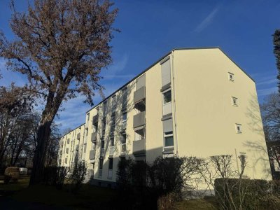 Gepflegte 4 - Zimmer - Wohnung mit Balkon in Landshut! - Für Kapitalanleger oder Eigennutzer!