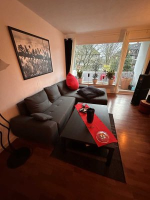 Schöne - 2,5 Zimmer Wohnung mit Balkon