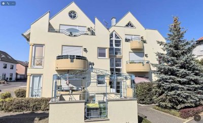 Schöne 2-Zimmer-Dachgeschosswohnung mit Balkon in Bornheim