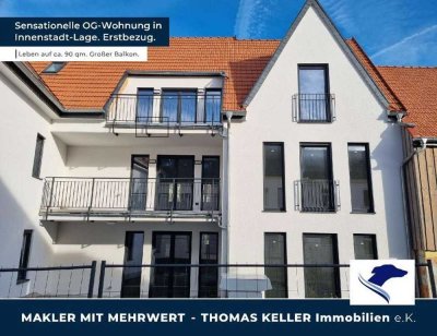 Zentral wohnen in modernem Neubau. Erstbezug. Großer Balkon.