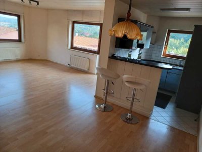 Helle 3-Zimmer Erdgeschosswohnung mit Balkon in Breuberg