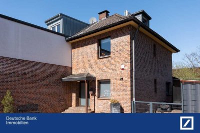 Ihr neues Zuhause: Charmante Doppelhaushälfte mit herrlichem Garten in der Gartenstadt!