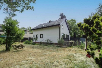 Bezugsfreies Einfamilienhaus mit uneinsehbarem Garten & viel Platz für die ganze Familie in Feucht