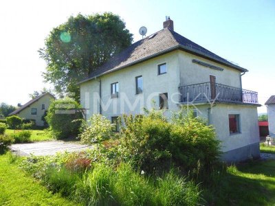 Wohnen in ländlicher Lage - 2 Wohneinheiten und großer Garten!