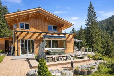 Exklusives Design-Blockhaus in Ruhelage auf der Flattnitz – Luxus, Natur und Weitblick auf höchstem Niveau