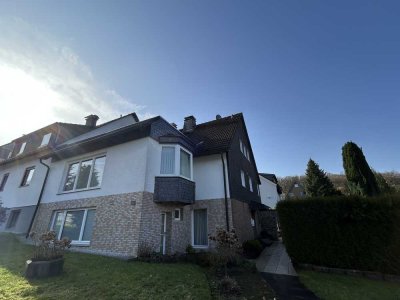 Zweifamilienhaus oder großes Einfamilienhaus mit Einliegerwohnung in sehr guter Stadtrandlage