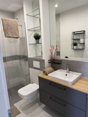 Fullfurniture Studio-Appartement mit Terrasse und EBK Erstbezug