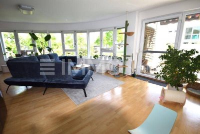 Sensationelle Familienwohnung mit Garten, Pool und Top-Infrastruktur