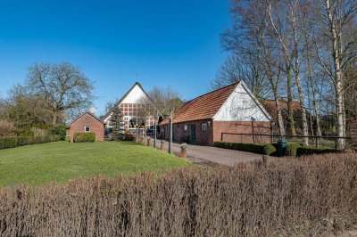 Märchenhaftes Reetdachhaus, liebevoll restauriert mit traumhaftem Garten!